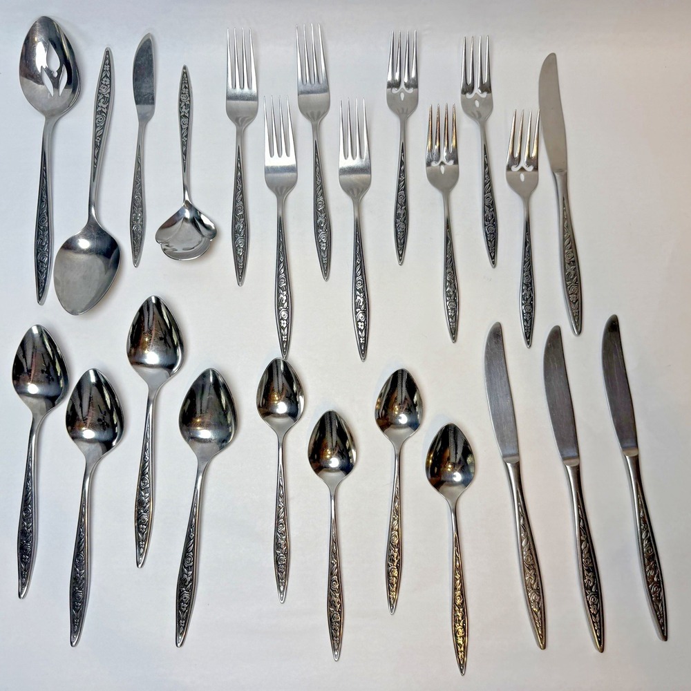 Ekco eterna Santiago Stainless Silverware 4 Place Settings w/ 4 Serving Pieces